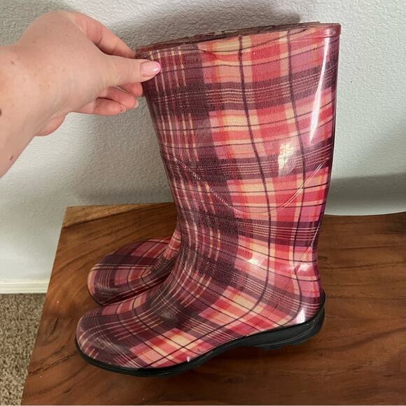 Women’s Glossy Pink Rubber Knee High Casual Flat Slip On Rain Boot Size 11 - Picture 14 of 16